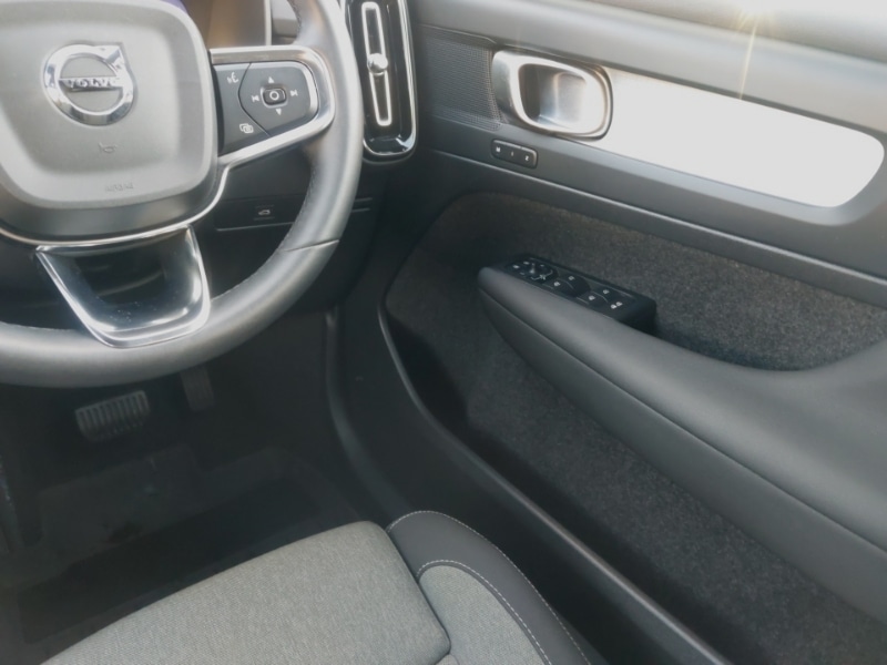 Used Volvo XC40 2023 for sale - 77751480: Photo 10