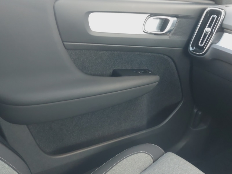 Used Volvo XC40 2023 for sale - 77751480: Photo 11