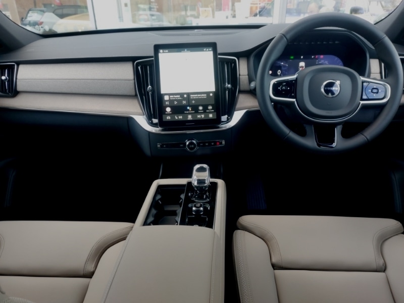 Used Volvo XC90 2025 for sale - 77141699: Photo 2