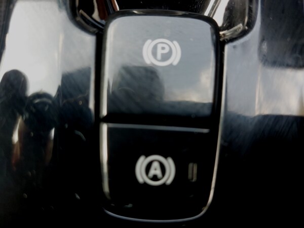 Used Volvo XC40 2024 for sale - 75652490: Photo 16