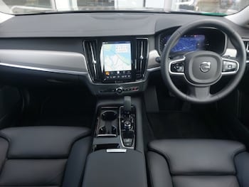 Used Volvo V90 2025 for sale - 78889857: Photo