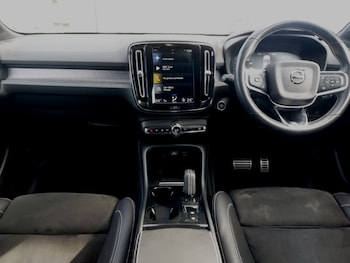 Used Volvo XC40 2018 for sale - 78490357: Photo