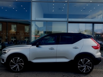 Used Volvo XC40 2018 for sale - 78490357: Photo