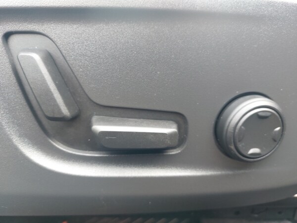 Used Volvo XC40 2022 for sale - 75526128: Photo 12