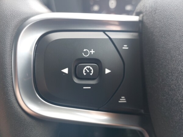 Used Volvo XC40 2022 for sale - 75526128: Photo 15