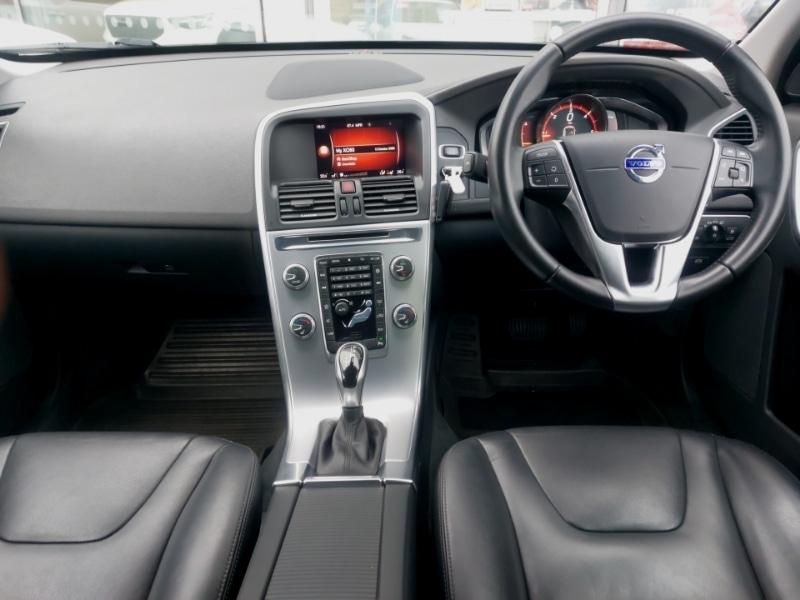 Used Volvo XC60 2017 for sale - 76683735: Photo 2