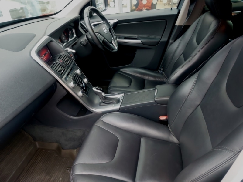 Used Volvo XC60 2017 for sale - 76683735: Photo 5