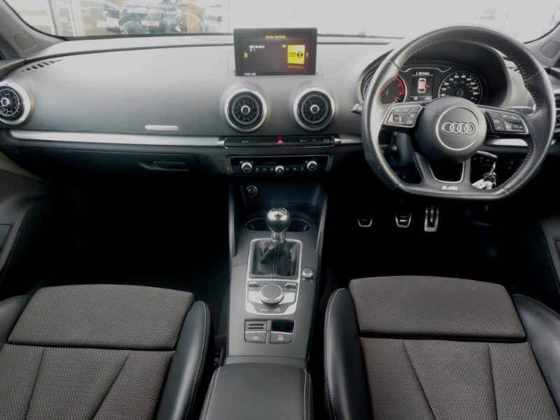 Used Audi A3 2018 for sale - 77669667: Photo 2