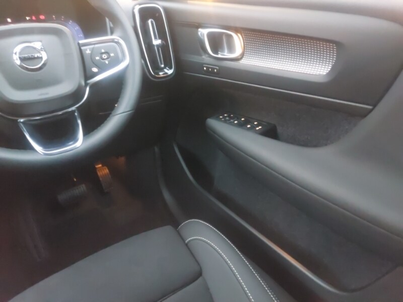 Used Volvo XC40 2025 for sale - 77418770: Photo 10