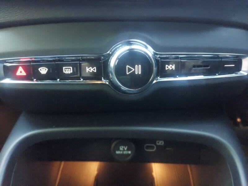 Used Volvo XC40 2025 for sale - 77418770: Photo 13