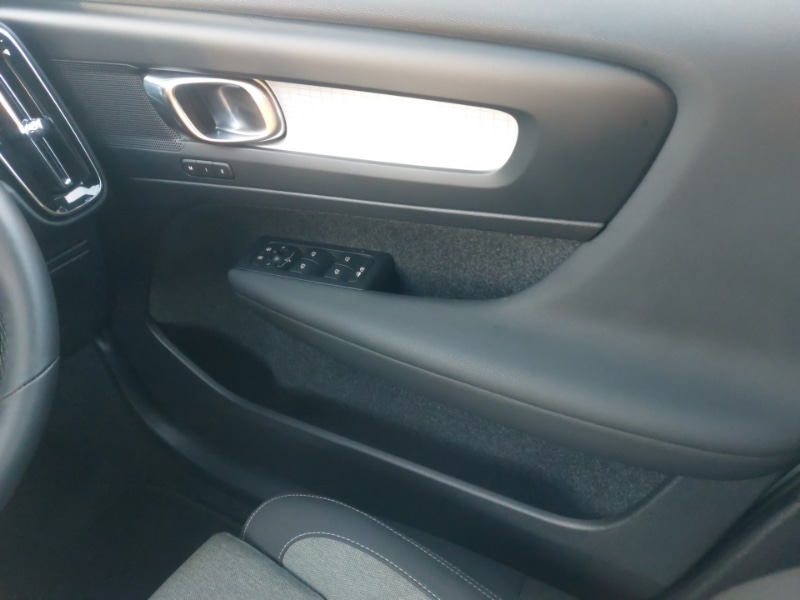 Used Volvo XC40 2023 for sale - 76683738: Photo 10