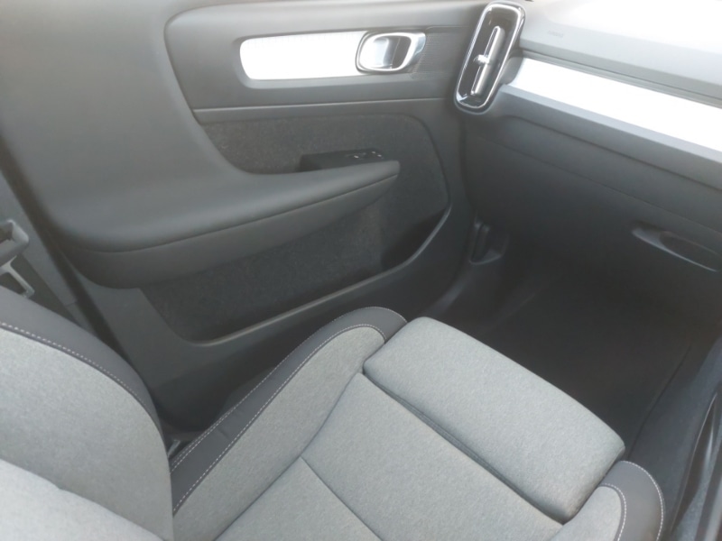 Used Volvo XC40 2023 for sale - 76683738: Photo 11