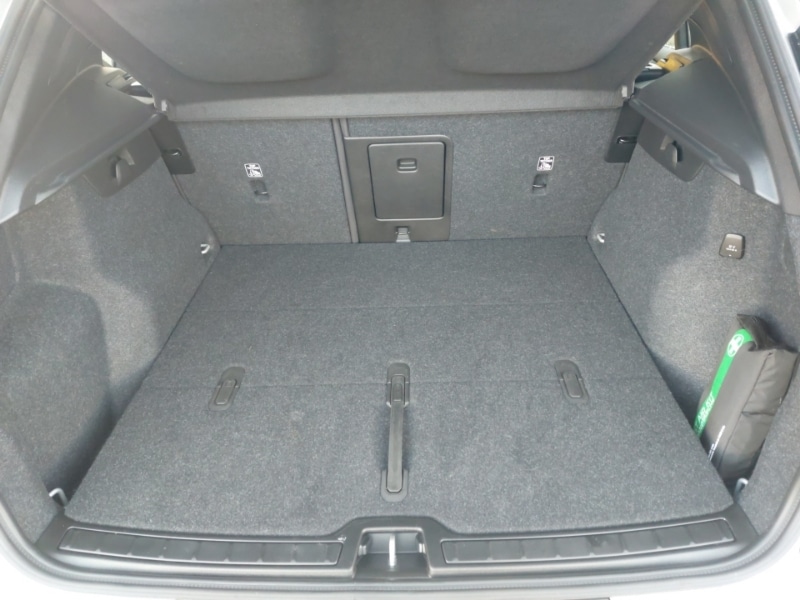 Used Volvo XC40 2023 for sale - 76683738: Photo 8