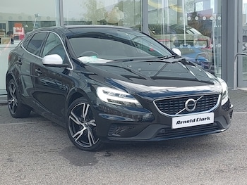 Used Volvo V40 2019 for sale - 79382896: Photo