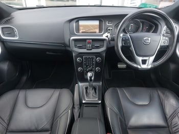 Used Volvo V40 2019 for sale - 79382896: Photo