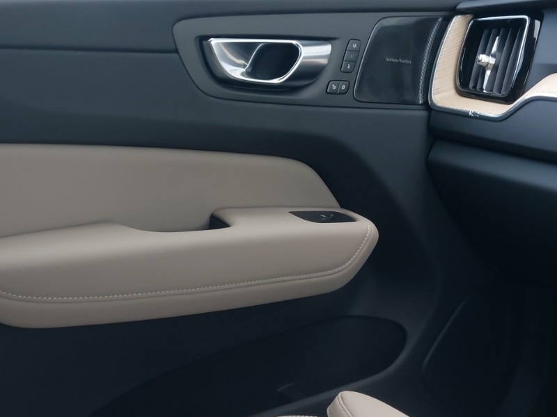 Used Volvo XC60 2025 for sale - 77197816: Photo 11