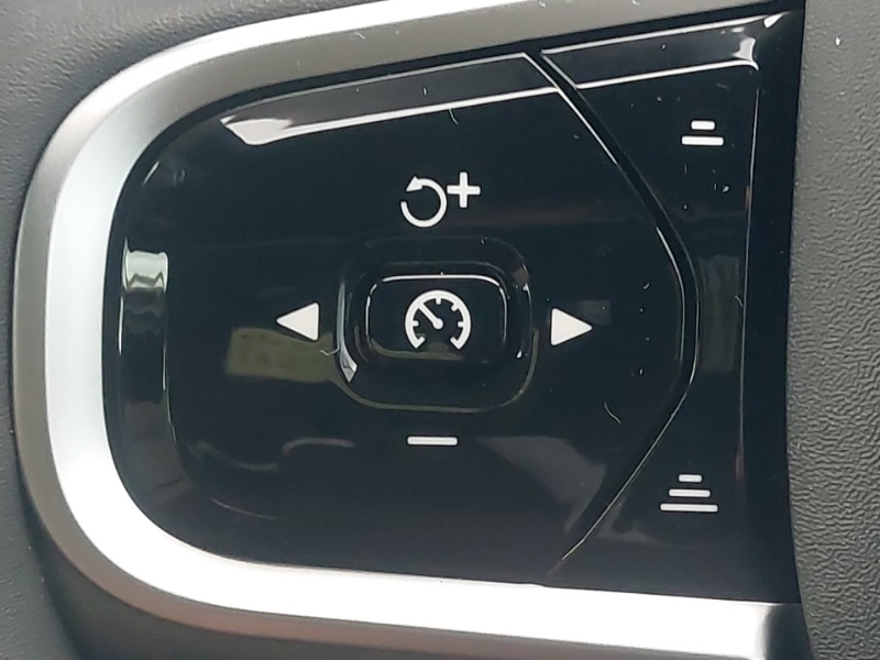 Used Volvo XC60 2025 for sale - 77197816: Photo 17