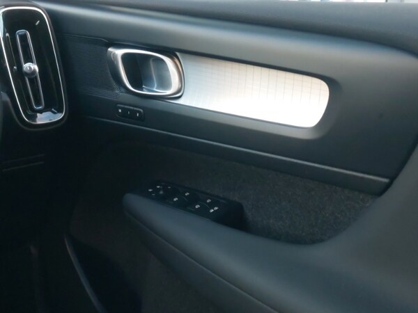 Used Volvo XC40 2022 for sale - 76325792: Photo 10