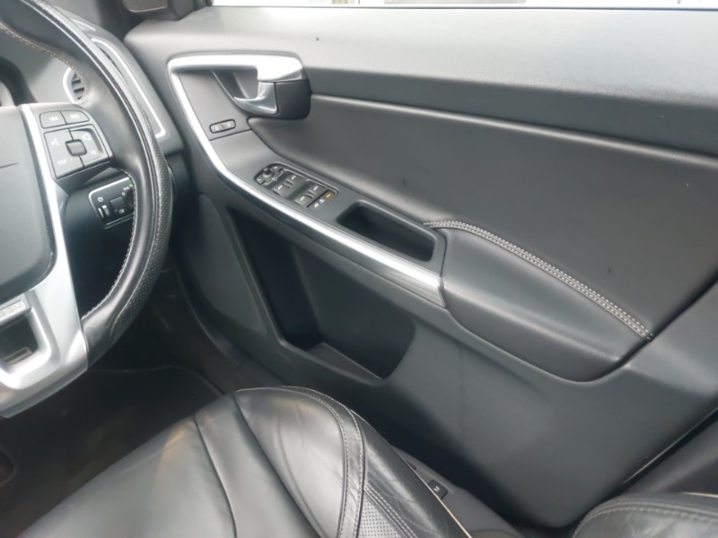 Used Volvo XC60 2017 for sale - 77439494: Photo 10