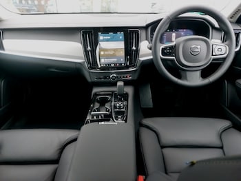 Used Volvo V90 2025 for sale - 78411027: Photo