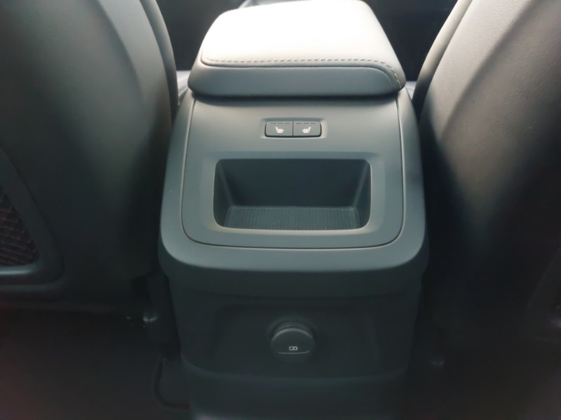 Used Volvo XC60 2025 for sale - 76920217: Photo 11