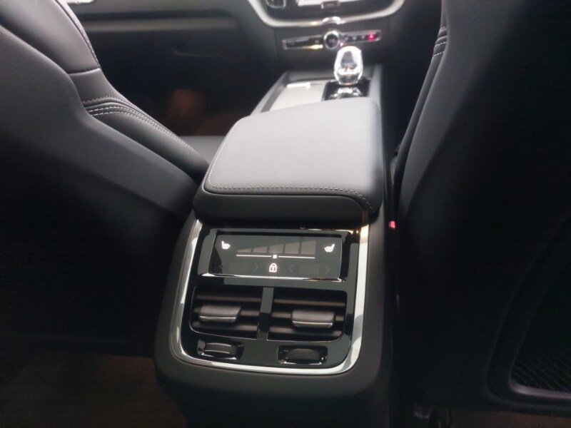 Used Volvo XC60 2025 for sale - 77265541: Photo 13