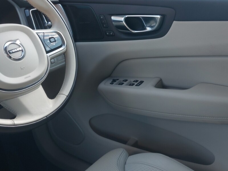 Used Volvo XC60 2022 for sale - 76683739: Photo 10