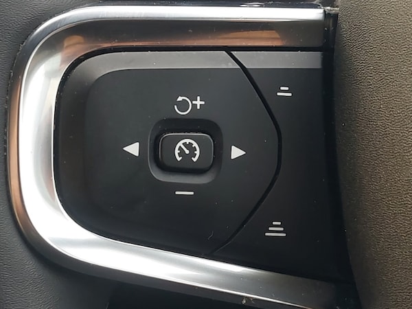 Used Volvo XC40 2022 for sale - 76309029: Photo 17