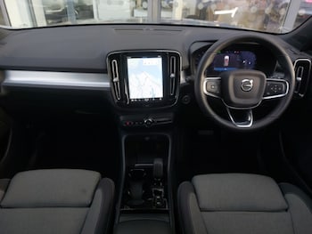 Used Volvo XC40 2022 for sale - 76309029: Photo 2