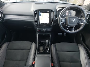 Used Volvo XC40 2021 for sale - 76078795: Photo 2