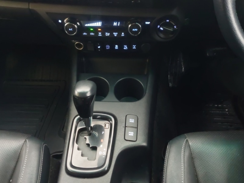 Used Toyota Hilux 2019 for sale - 77544177: Photo 18