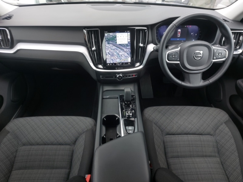 Used Volvo V60 2023 for sale - 76983551: Photo 2