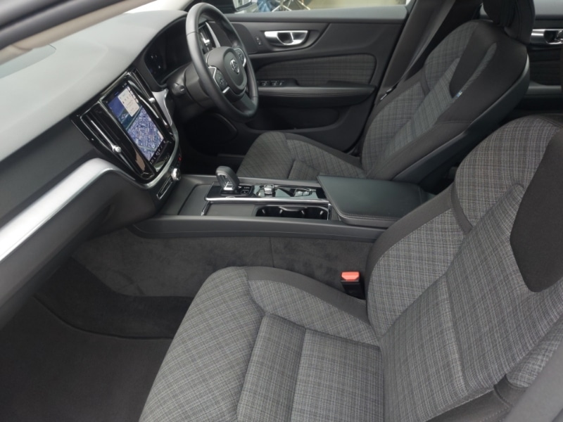 Used Volvo V60 2023 for sale - 76983551: Photo 5