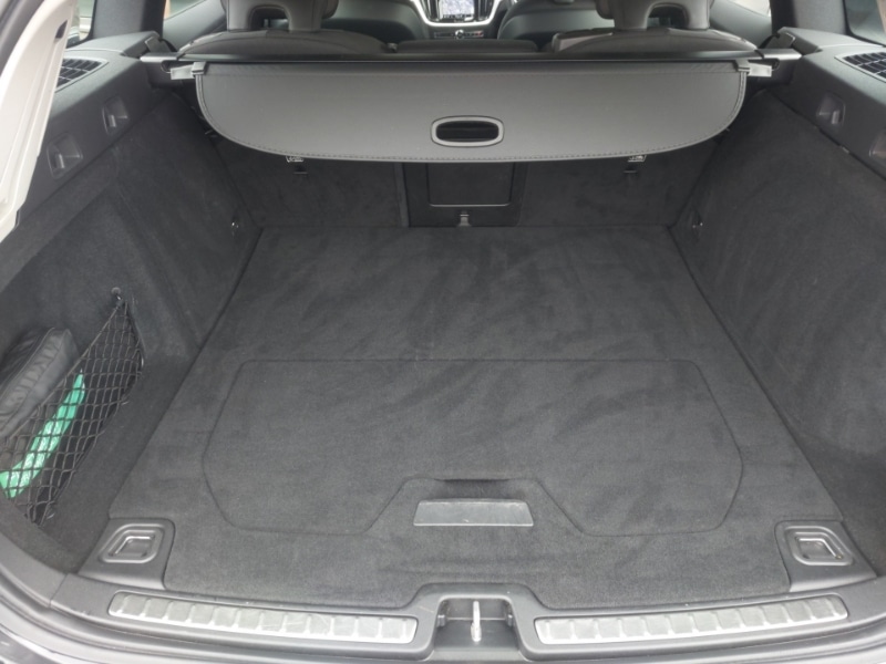 Used Volvo V60 2023 for sale - 76983551: Photo 8