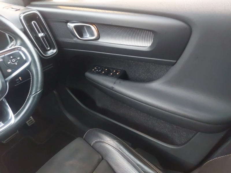 Used Volvo XC40 2018 for sale - 76915521: Photo 10