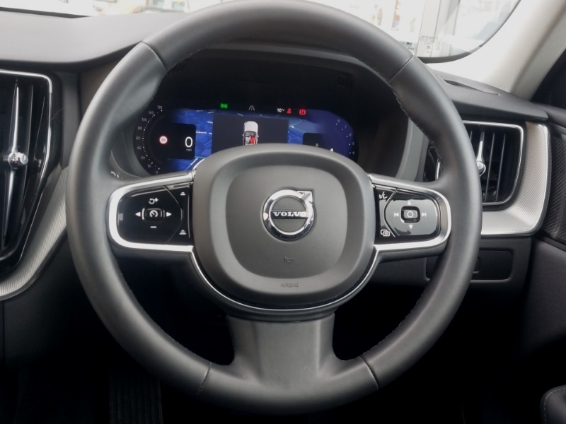 Used Volvo XC60 2023 for sale - 77939134: Photo 7