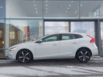 Used Volvo V40 2018 for sale - 77169044: Photo