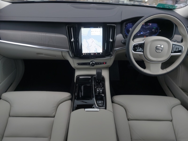 Used Volvo V90 2025 for sale - 77150322: Photo 2