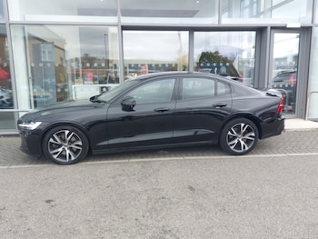 Used Volvo S60 2022 for sale - 76129838: Photo