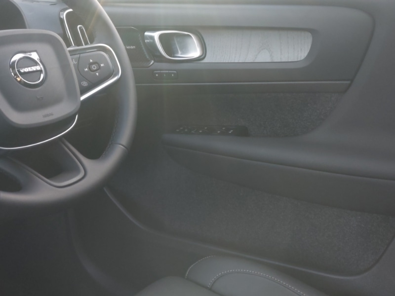 Used Volvo XC40 2025 for sale - 77324916: Photo 10