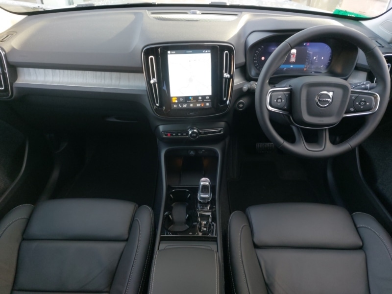 Used Volvo XC40 2025 for sale - 77324916: Photo 2