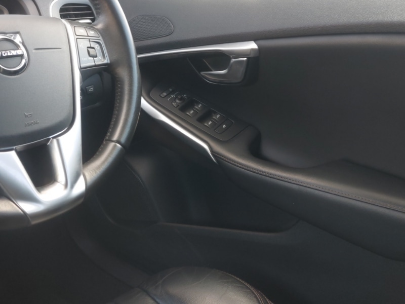 Used Volvo V40 2019 for sale - 76427414: Photo 10