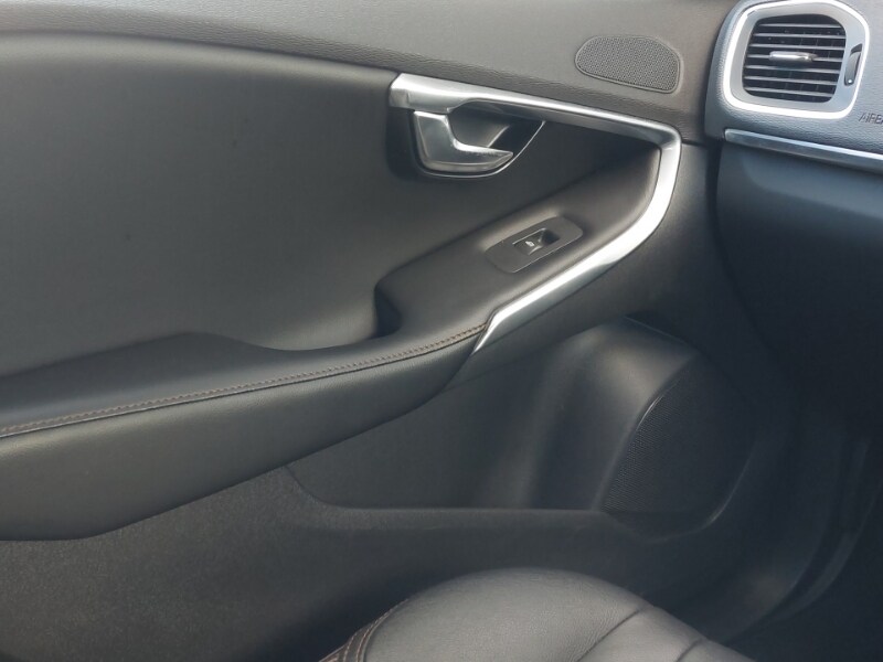 Used Volvo V40 2019 for sale - 76427414: Photo 11