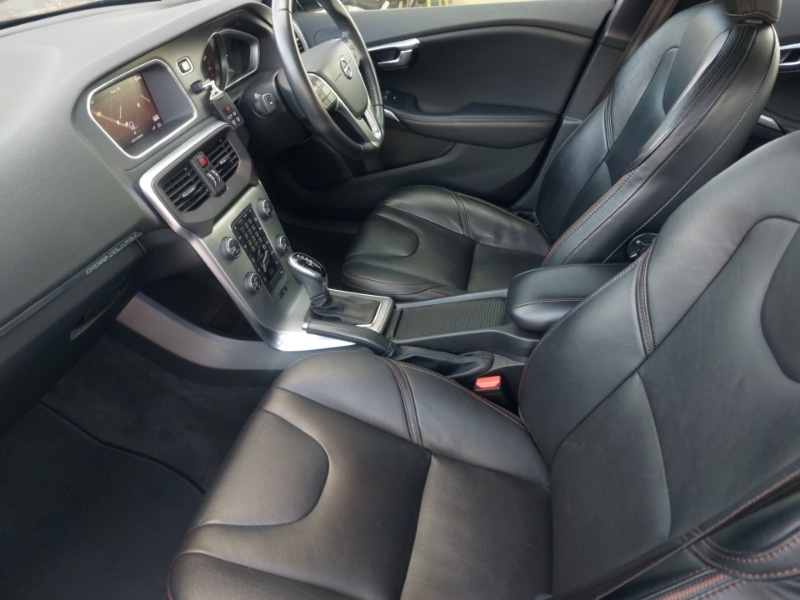 Used Volvo V40 2019 for sale - 76427414: Photo 5