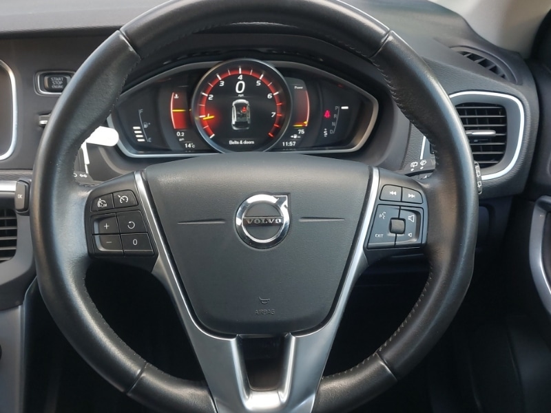 Used Volvo V40 2019 for sale - 76427414: Photo 7