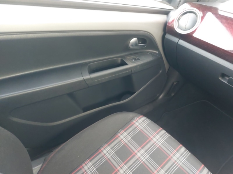Used Volkswagen up! 2018 for sale - 76937861: Photo 11