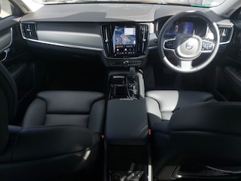Used Volvo V90 2025 for sale - 78932901: Photo