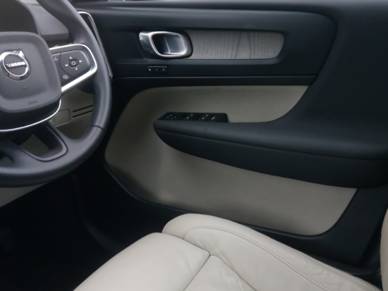 Used Volvo XC40 2022 for sale - 76915508: Photo 10