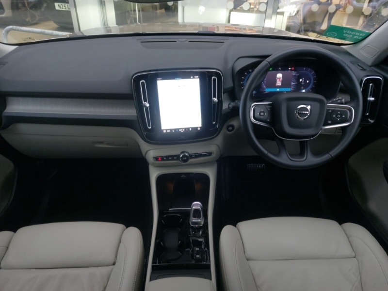 Used Volvo XC40 2022 for sale - 76915508: Photo 2