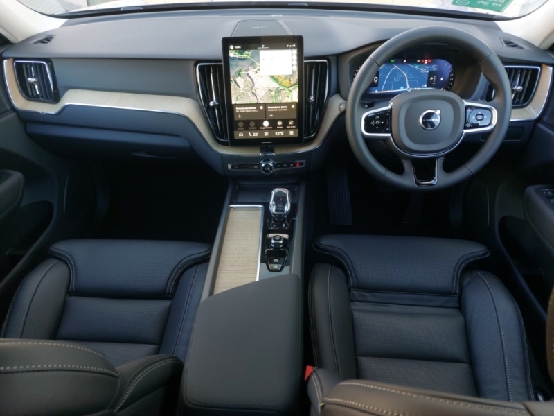 Used Volvo XC60 2025 for sale - 77922563: Photo 2